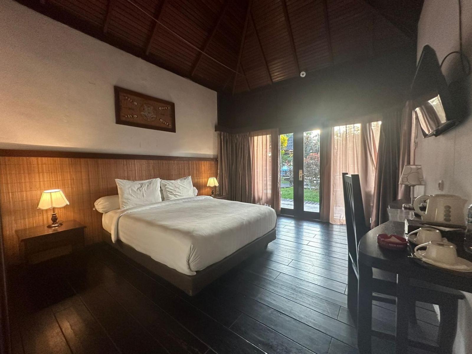 Kasuari Valley Beach Resort Sorong Extérieur photo
