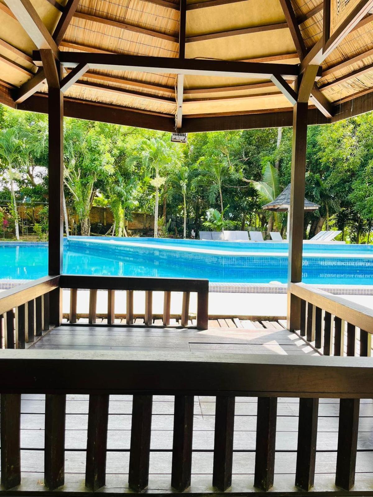 Kasuari Valley Beach Resort Sorong Extérieur photo