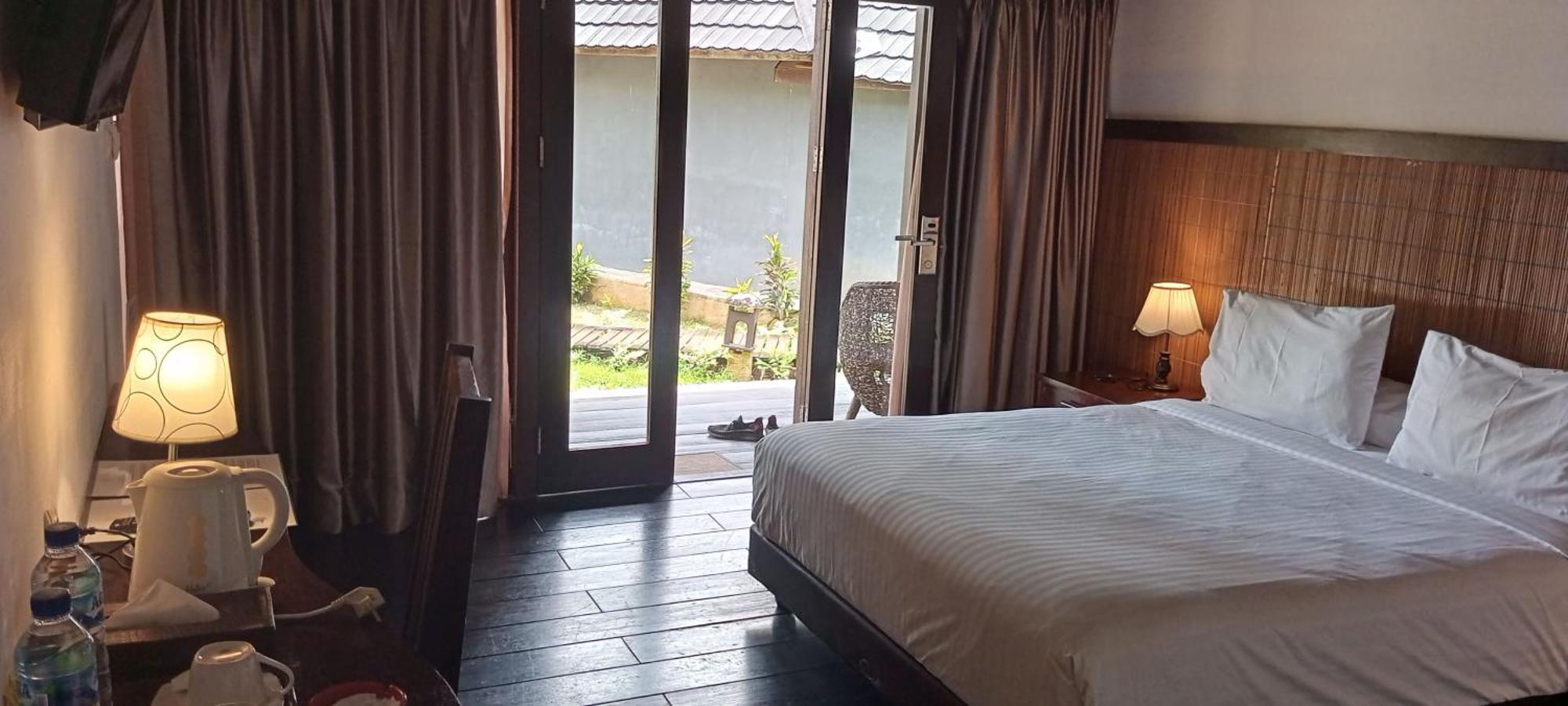 Kasuari Valley Beach Resort Sorong Extérieur photo